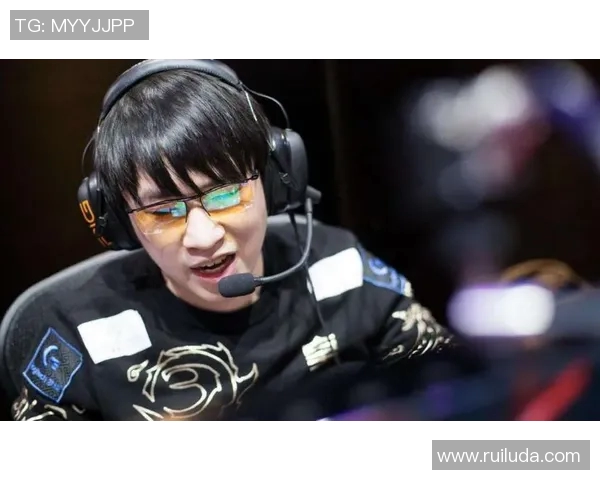 小虎带领LPL春季赛团队崛起展现Carry实力的精彩瞬间