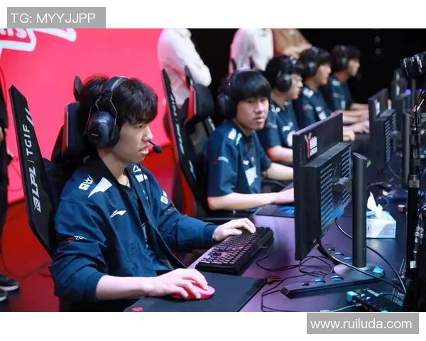 LNG战队完美封杀OMG展现强大实力引发电竞热潮 LNG战队完美封杀OMG展现强大实力引发电竞热潮